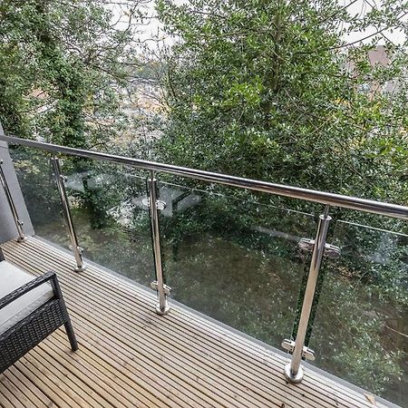 Stylish Town Centre Apartment, W Parking, Nr Beach Борнмут Экстерьер фото